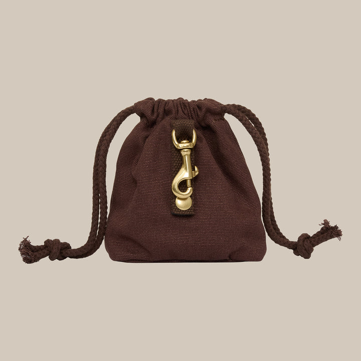 Brun godbidstaske med guld hardware