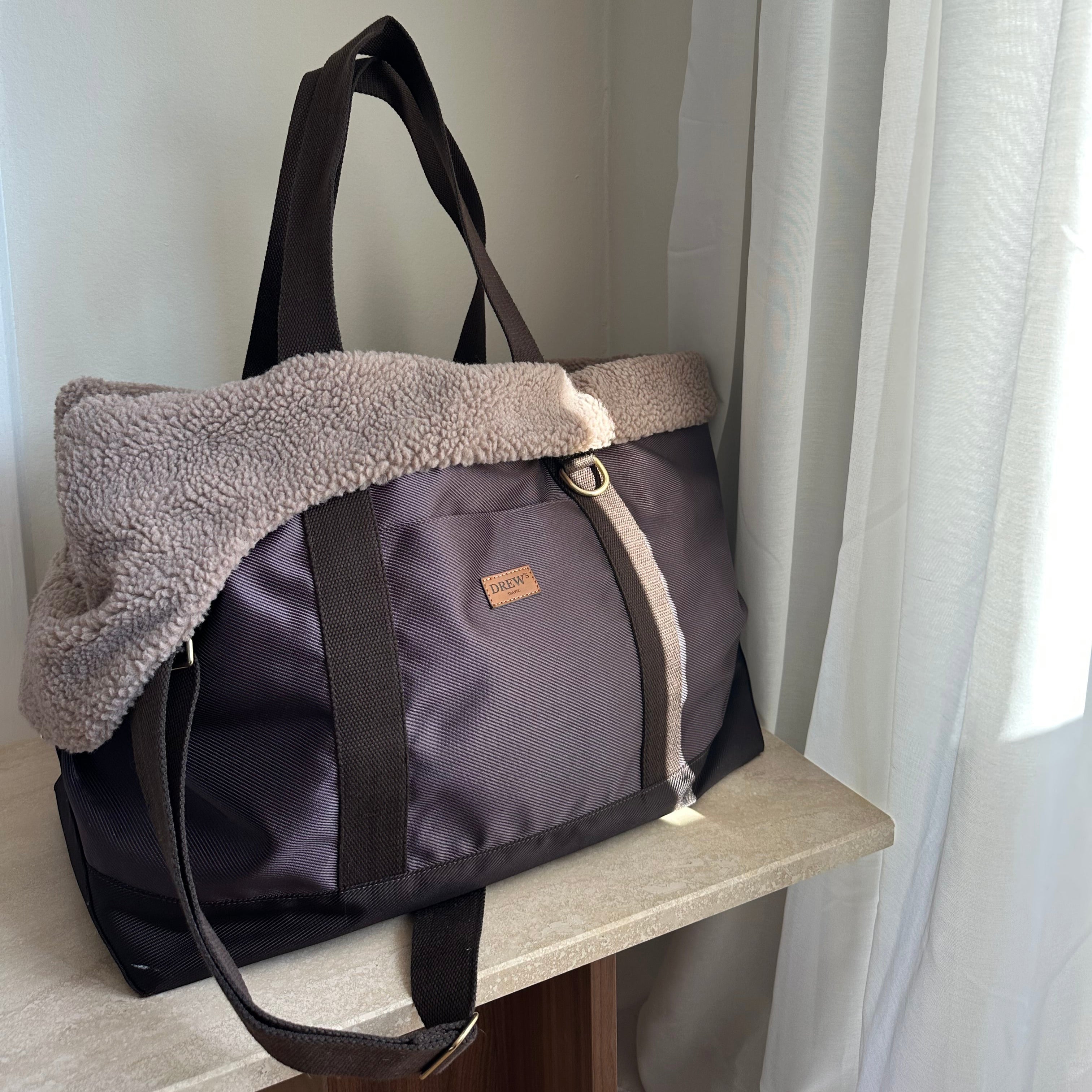 Cali Sporty Dog Bag – Comfort & Style for Small Dogs – Drew's