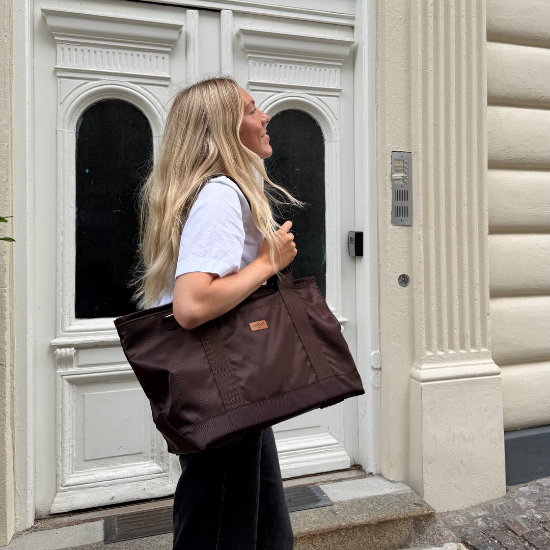 Hundetaske med aftageligt teddy inderfor i brun 