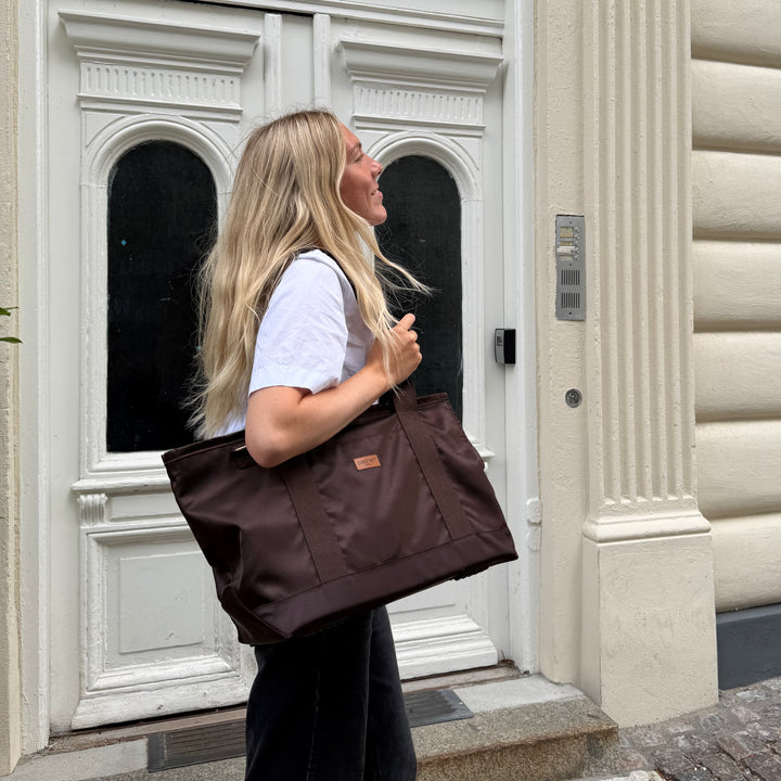 Hundetaske med aftageligt teddy inderfor i brun 