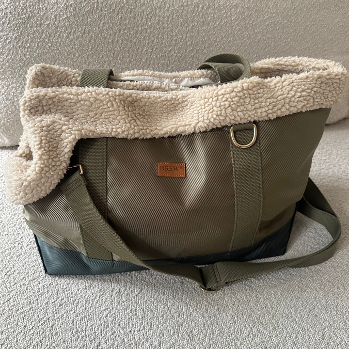 LIMITED EDITION - Olive // Sporty hundetaske med blødt inderfor i teddy fleece