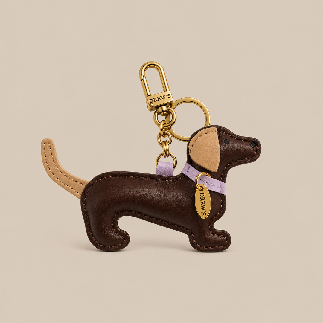 Lavender dachshund charm til taske i læder